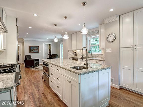 5th image of 3312 Prince William Dr