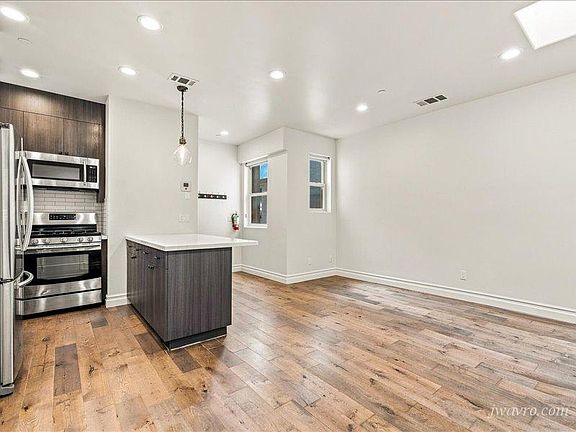 4th image of 967 Sutter St #1