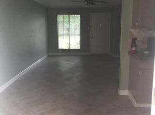 9040 Glen Meadow Ln, Beaumont, TX 77706