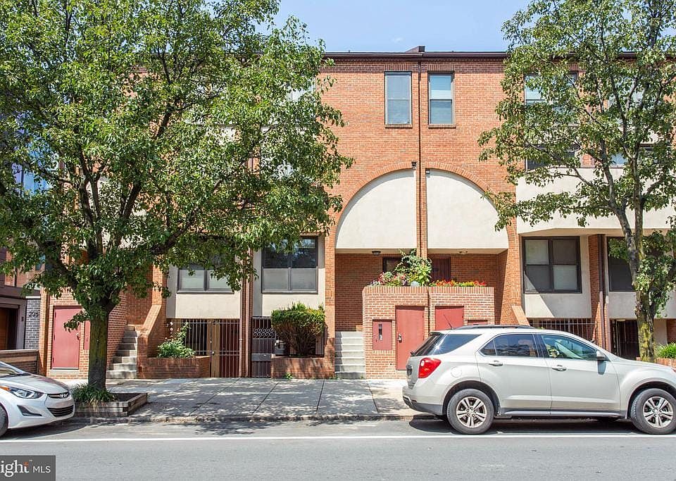 1st image of 216 N 22nd St APT B