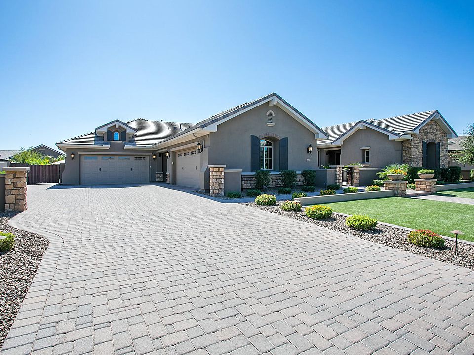 1st image of 2051 E Crescent Way