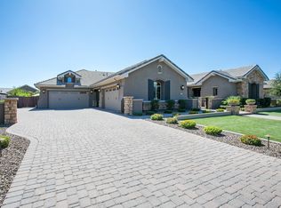 2051 E Crescent Way, Gilbert, AZ 85298