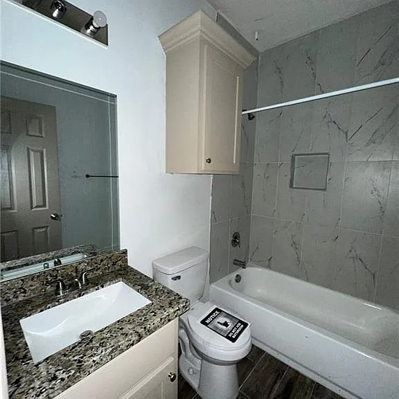 2004 Bahamas Dr #2 — Photo 12