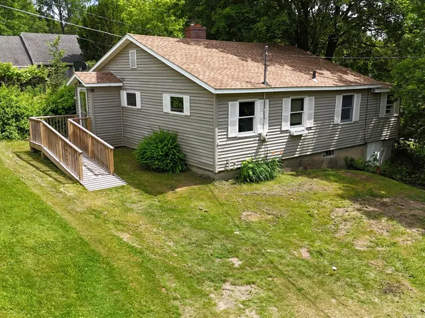 20 Profile St, Lanesboro, MA 01237