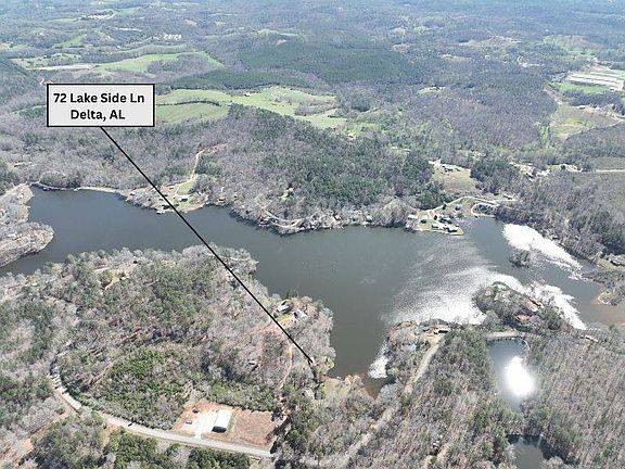 4th image of 2 Lakeside Ln