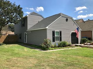 1221 Lord Dunmore Dr, Virginia Beach, VA 23464