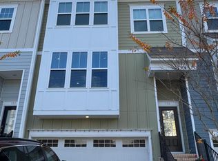 723 Edgewater Ridge Ct, Apex, NC 27523