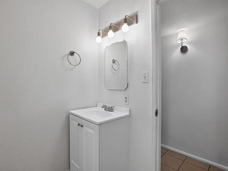 4214 N 17th St #1 — Photo 12