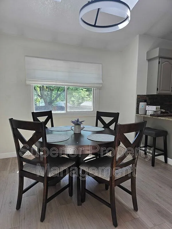 1 bed, 1.0 bath, 180 sqft, $800 — Photo 4