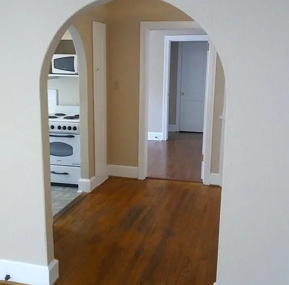 5906 Oram St #3 — Photo 9