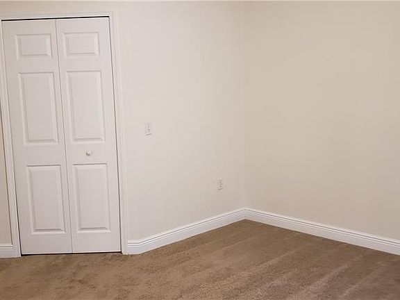 4th image of 130 Southern Pecan Cir Unit 207