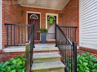 3383 Baldwin Woods Dr, Lake Orion, MI 48359