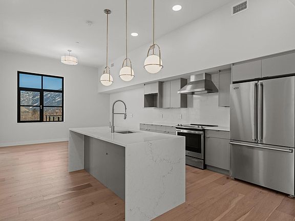 3rd image of 265 S 4th St E #407