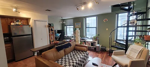 721 Walnut St #303 Photo 1