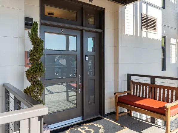 5204 N Bennett Street #306, Ruston, WA 98407