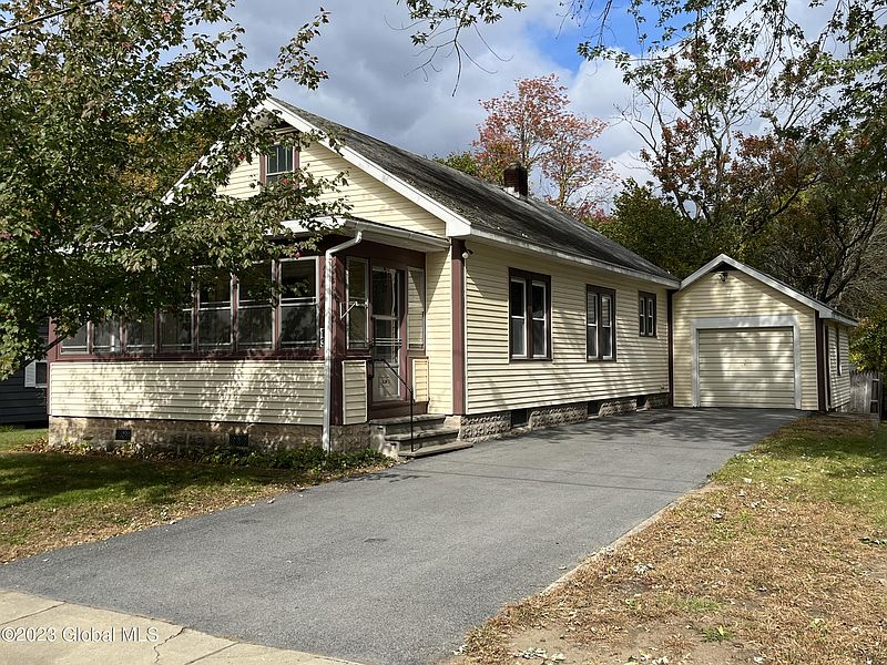 5th image of 13 Stewart Avenue