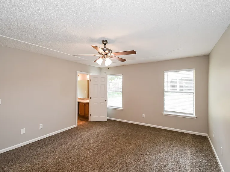 2904 Cold Creek Blvd — Photo 9