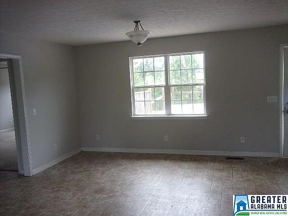 5th image of 49 Bradford Ct