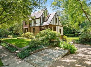 5710 Warwick Pl, Chevy Chase, MD 20815