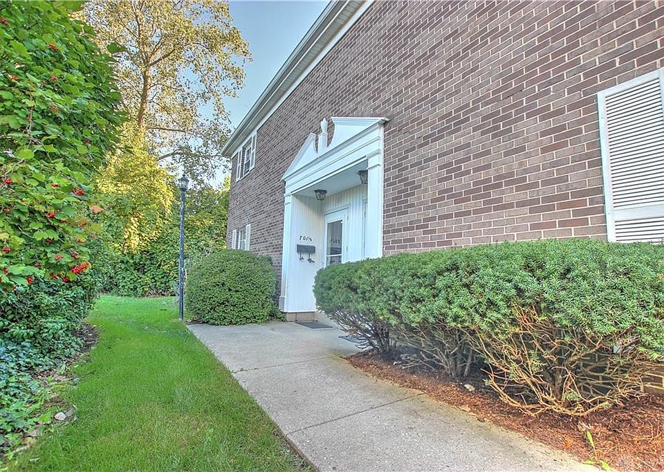 1st image of 701.5 Clareridge Ln