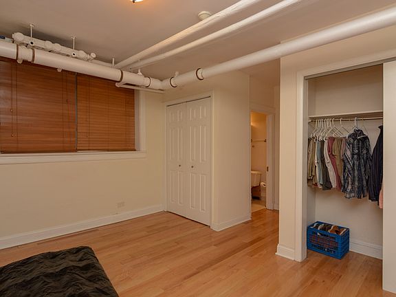 4th image of 3161 N Pine Grove Ave #Gr