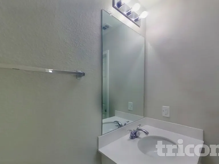 1023 Spofford Dr — Photo 13