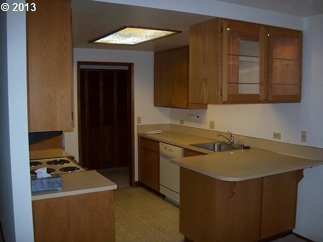 2nd image of 2618 SE Baypoint Dr Unit 10