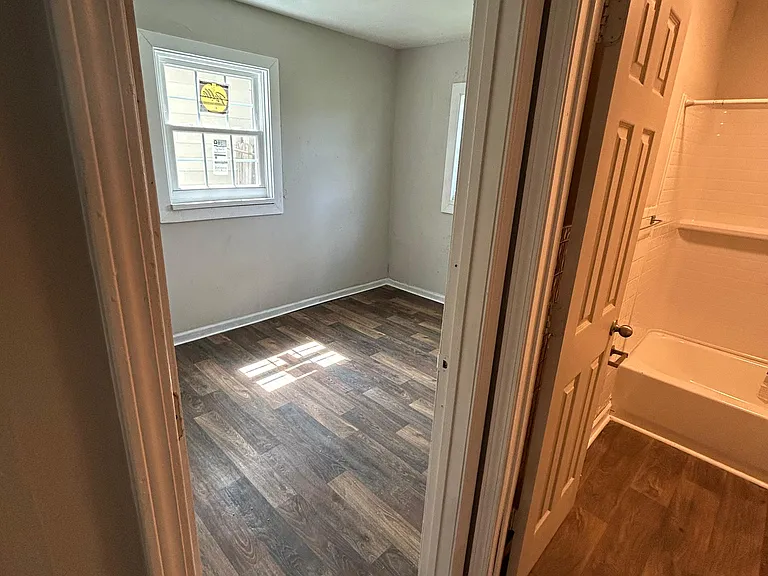 2950 N Colorado Ave — Photo 6