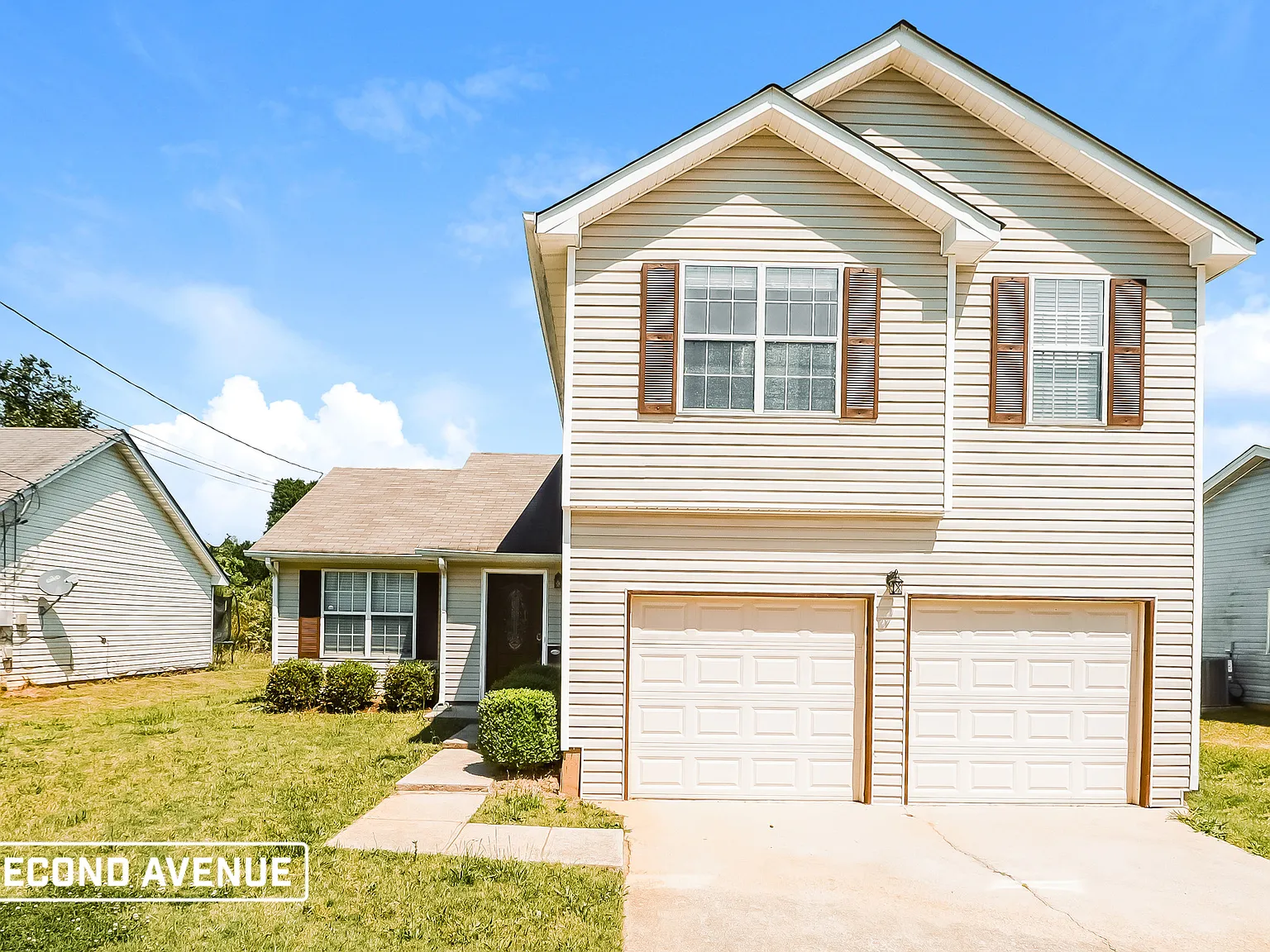 3 bed, 2.5 bath, 1646 sqft, $1,869 — Photo 1