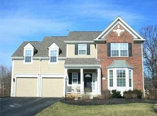 2627 Roe Dr, Lewis Center, OH 43035