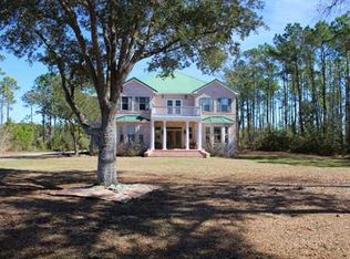 2300 Pointe Of View Dr, Ocean Springs, MS 39564