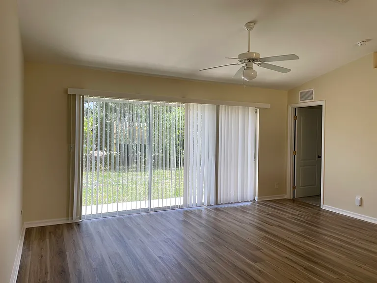 1808 SW 2nd Pl — Photo 12