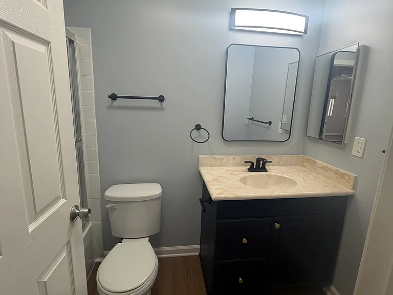 1025 4th Ave #18 — Photo 8