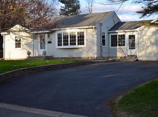 2555 Westview Ter, Minnetonka, MN 55305