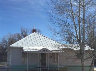 684 N 3rd St, Lander, WY 82520