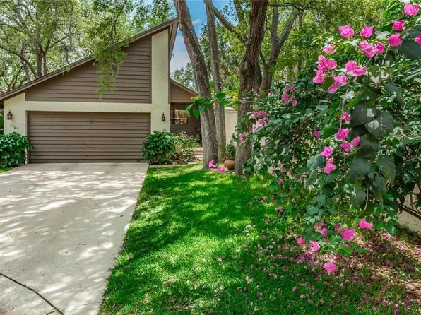 4501 Sweetwater Lake Dr, Tampa, FL 33613