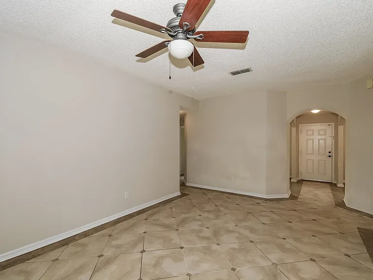 12710 Dunns View Dr — Photo 4