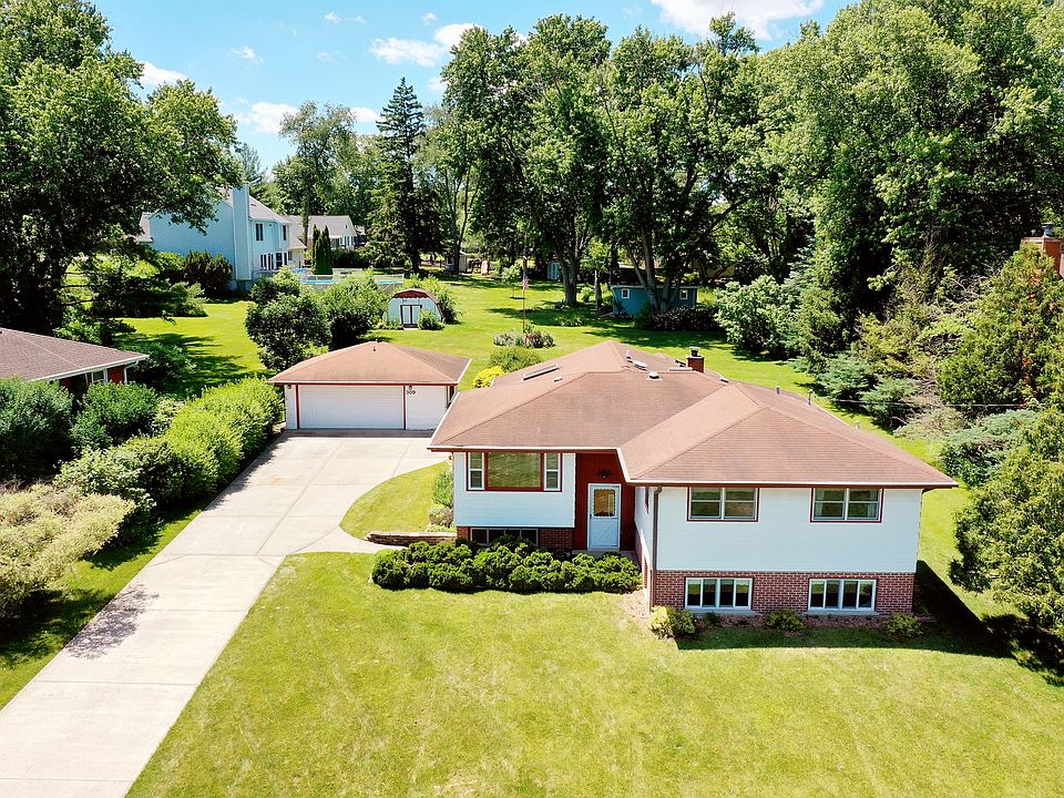 1st image of 309 E Circle Dr