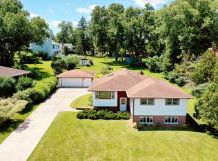 309 E Circle Dr, New Lenox, IL 60451