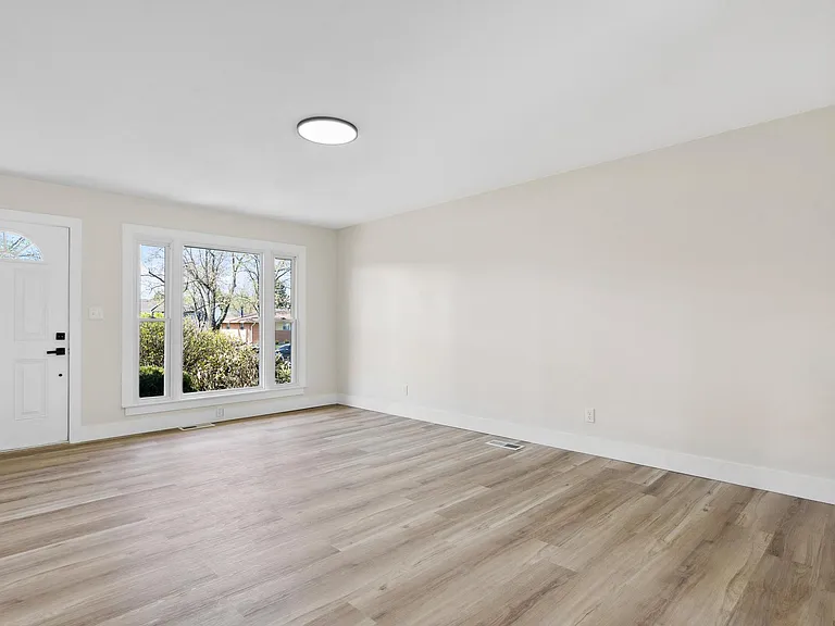 4516 Drayton Ct — Photo 20