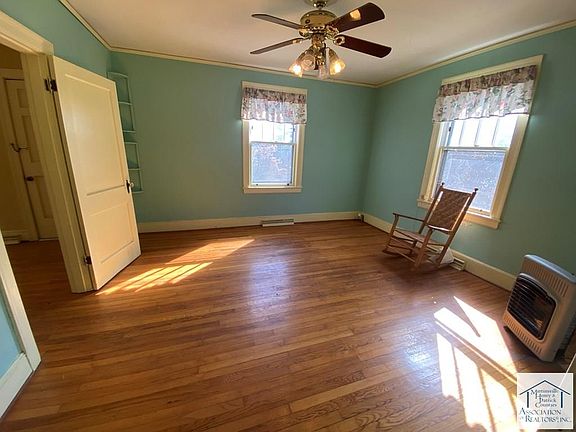 5th image of 1598 Fairystone Park Hwy