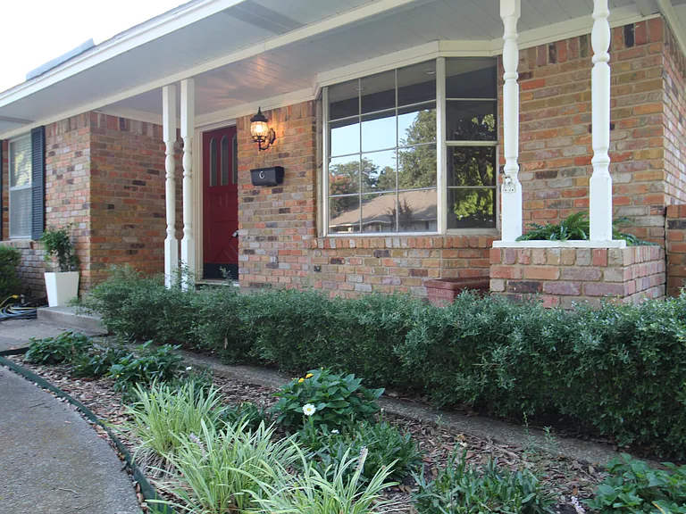 10146 Coveridge Dr — Photo 3