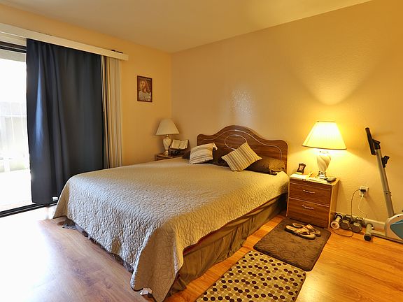 4th image of 569 S Mollison Ave APT A