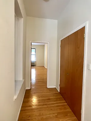 Rented by Warren T Real Estate Corp. | media 16