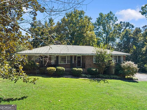 3rd image of 612 Habersham Mills Rd