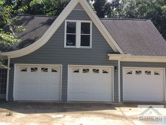 3 Car Garage