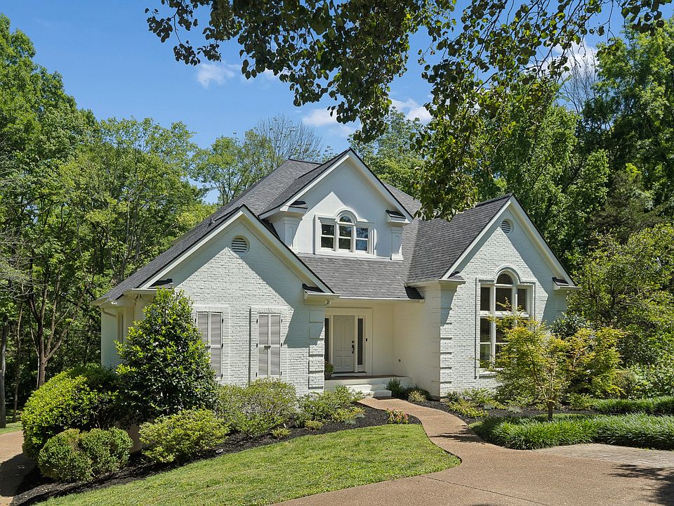 1st image of 925 Ashford Ct