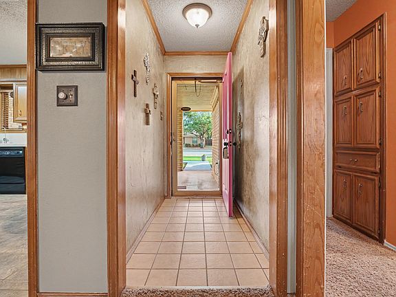 4th image of 5511 94th St
