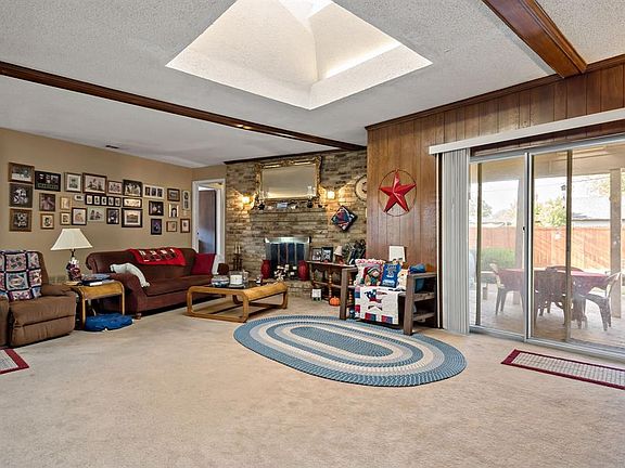 4th image of 1701 Ceora Dr
