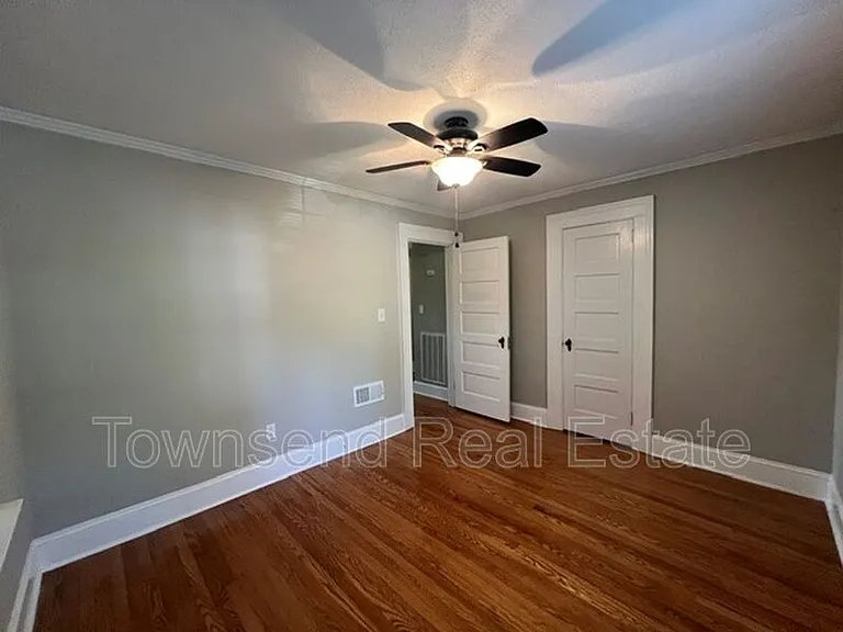 508 Huske St — Photo 17